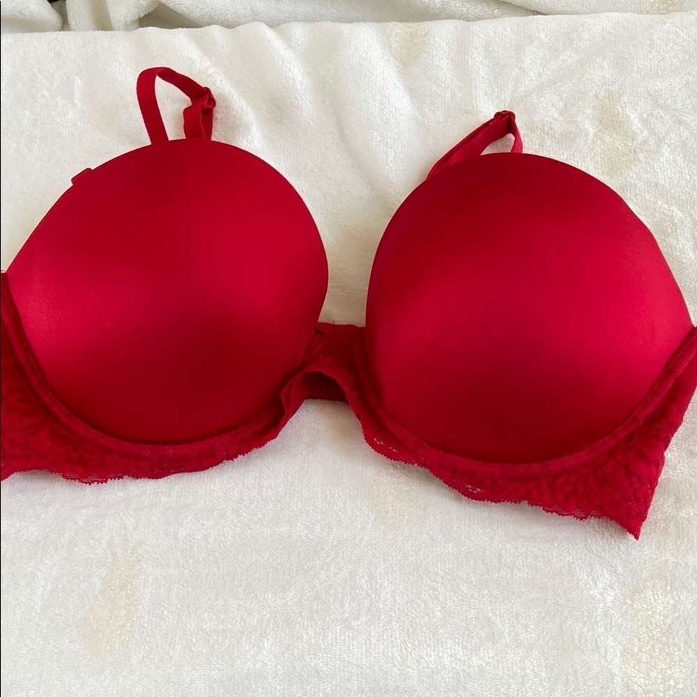 La SENZA Red Molded Cup Bra NWT